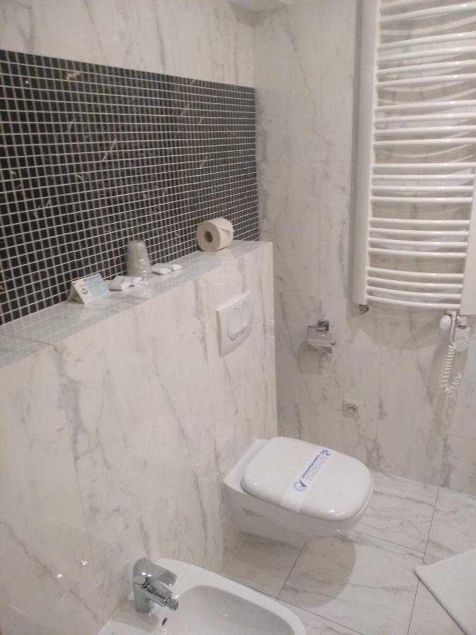 Hotel Prezydencki 4-Star Rzeszow Ngoại thất bức ảnh