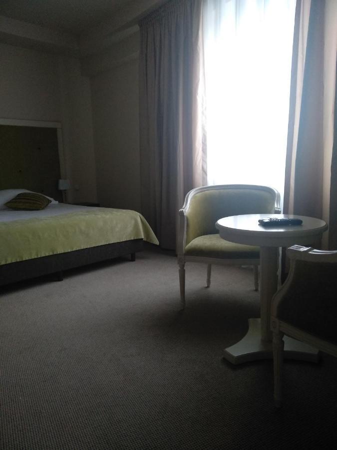 Hotel Prezydencki 4-Star Rzeszow Ngoại thất bức ảnh