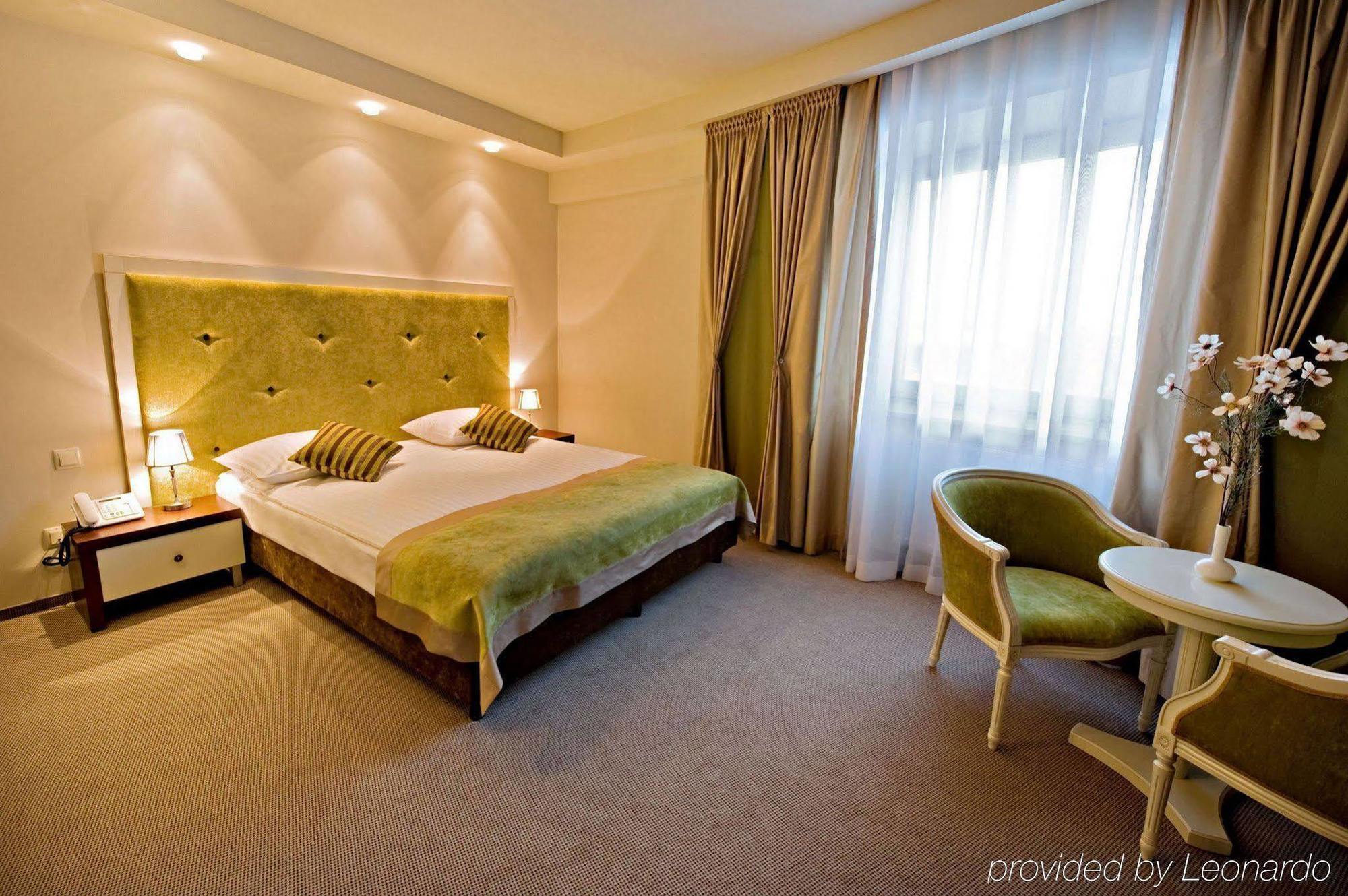 Hotel Prezydencki 4-Star Rzeszow Phòng bức ảnh